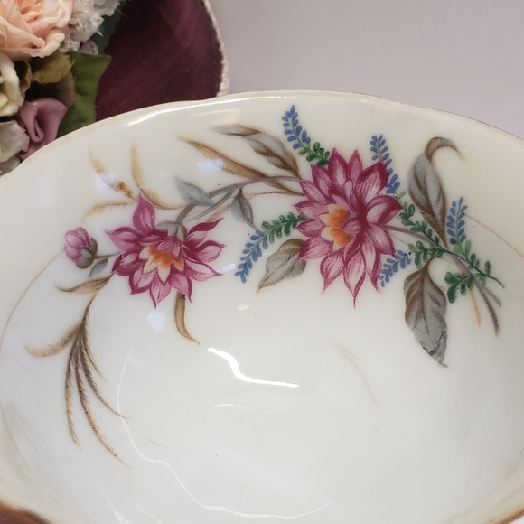 Beautiful Vintage Pink Flower Leaf & Wheat Grass Hand Painted Cup & Saucer - Picture 10 of 13